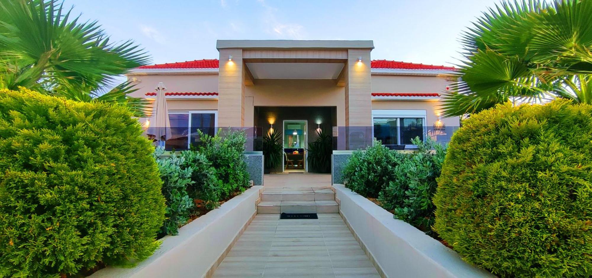 Luxury Villa Eva-Mari With Jacuzzi, 50M From The Beach Stalós Екстериор снимка