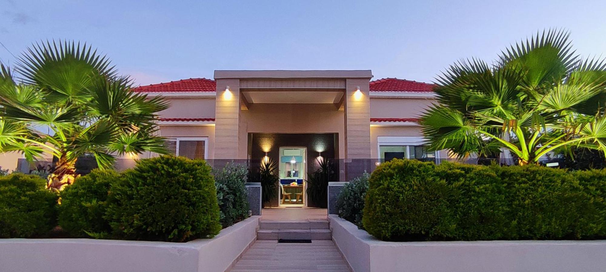 Luxury Villa Eva-Mari With Jacuzzi, 50M From The Beach Stalós Екстериор снимка