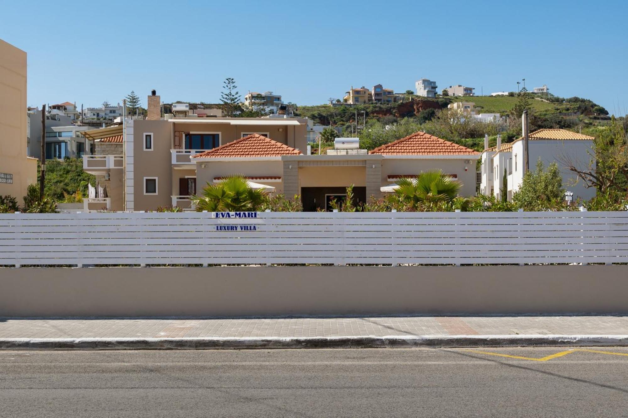 Luxury Villa Eva-Mari With Jacuzzi, 50M From The Beach Stalós Екстериор снимка